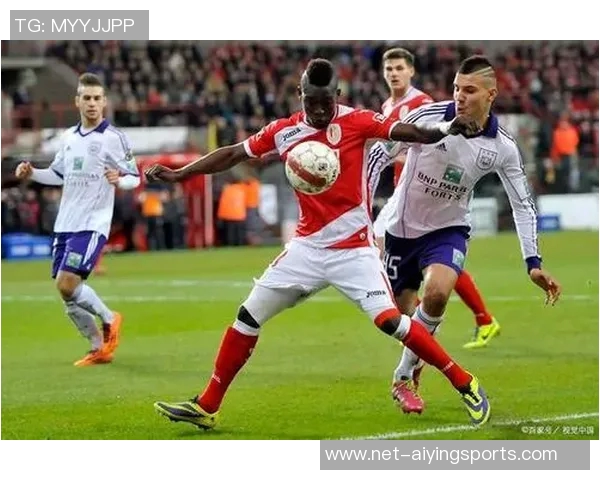 安德莱赫特与根特的激烈对决揭示比利时足球的竞争魅力与战术较量 安德莱赫特与根特的激烈对决揭示比利时足球的竞争魅力与战术较量